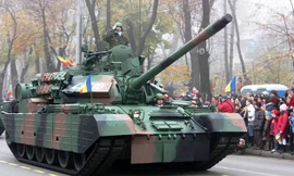 Xe tăng TR-85-M1 Bizonul của Roumani biểu diễn khả năng cơ động