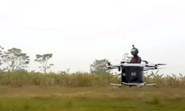 Kỹ sư Hà Nội chế tạo thiết bị bay chở một người