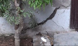 Công trình bên cạnh thi công, hơn 40 căn nhà lún, nứt, xiêu vẹo