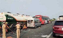 Hai vụ đâm xe liên hoàn, cao tốc Long Thành ùn tắc nhiều giờ