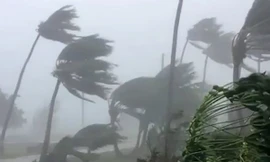 Tận thấy sức mạnh siêu bão Mangkhut tàn phá Philippines dù chưa đổ bộ