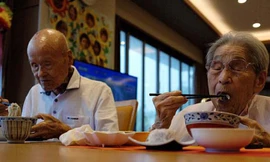 Bí quyết 80 năm hôn nhân hạnh phúc của cặp đôi thọ nhất thế giới