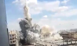 Khoảnh khắc máy bay Nga san phẳng kho vũ khí của khủng bố ở Idlib