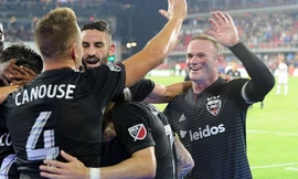 Cận cảnh pha 'công thủ toàn diện' của Wayne Rooney ở phút 90+6