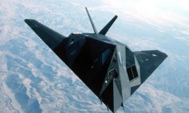 Máy bay tàng hình F-117A