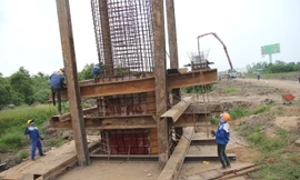 Gần 10 năm lận đận của tuyến cao tốc về miền Tây