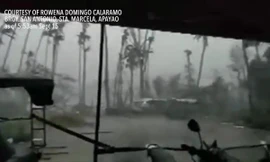 Tận thấy Siêu bão MANGKHUT gây gió giật dữ dội, quần thảo Philippines