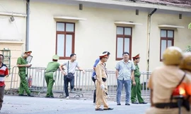 An ninh thắt chặt phiên xử kín hai cựu công an và Vũ 'Nhôm'