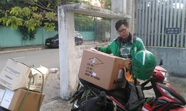 Nghề giao hàng ngày Tết