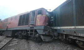 Hai tàu chở hàng 'thành sắt vụn' sau khi tông nhau ở Quảng Nam