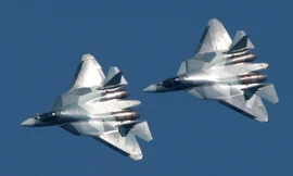 Tiêm kích tàng hình Su-57 Nga trình diễn tính năng chiến đấu tuyệt vời