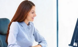 Cách đặt tay đúng khi làm việc với máy tính