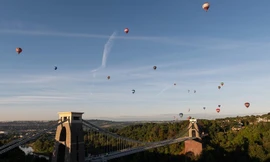 Choáng ngợp trước lễ hội khinh khí cầu lớn nhất châu Âu