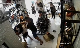 Hải Dương: Xông vào đánh chủ cửa hàng vì bị nhắc nhở việc đỗ xe