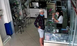 Thanh niên trộm ĐTDĐ hàng chục triệu bị camera ghi hình