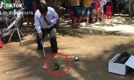 Màn biểu diễn ảo thuật câu cá trong chai nước cực ảo diệu