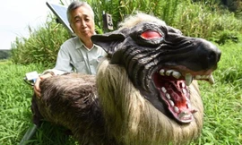 Nông dân Nhật Bản sử dụng 'robot quái vật' để bảo vệ mùa màng