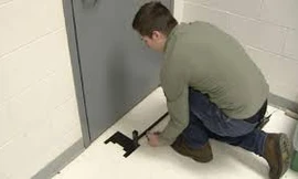 Học sinh Mỹ chế thiết bị chặn cửa chống xả súng