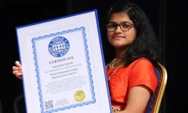 Nữ sinh hát 102 thứ tiếng trong hơn 6 giờ lập kỷ lục Guinness