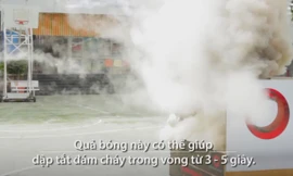 Quả bóng dập tắt đám cháy trong 3 giây