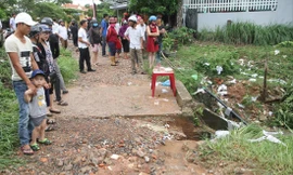 Hàng trăm người tìm kiếm nam sinh bị nước cuốn vào cống mất tích