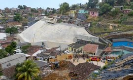 Hiện trường vụ lở đất. Ảnh: Tân Hoa Xã