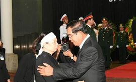 Các đoàn quốc tế tới viếng Chủ tịch nước Trần Đại Quang