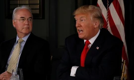 Tổng thống Donald Trump lúc tuyên bố nhấn chìm Bình Nhưỡng trong "khói lửa và cơn thịnh nộ chưa từng có”. Ảnh: Reuters