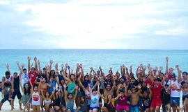 Võ sư chi cả 'núi tiền' đưa 100 nhân viên đi du lịch Maldives