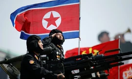 Một binh sĩ tham gia diễu binh tại Bình Nhưỡng ngày 15/4/2017. Ảnh: Reuters