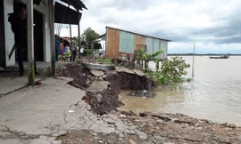 Căn nhà của ông Nguyễn Thanh Hiền bị nước cuốn trôi. Ảnh: Nhật Huy