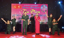 Chương trình văn nghệ đặc sắc do cán bộ, chiến sĩ Cục Hậu cần BĐBP biểu diễn tại buổi tọa đàm