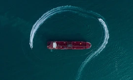 Tàu dầu Anh bị lực lượng Iran bao vây như phim hành động
