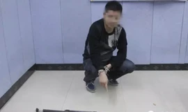 Anh Mo và hung khí của mình.