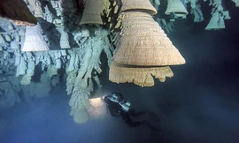 Thạch nhũ hình chuông bí ẩn trong hang động Mexico