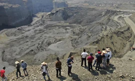 Hiện trường vụ sập hầm mỏ khiến 55 người thiệt mạng hồi tháng 4. Ảnh: AP