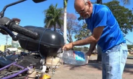 'Không thể tin nổi' xe máy chạy 500km bằng... 1 lít nước lã