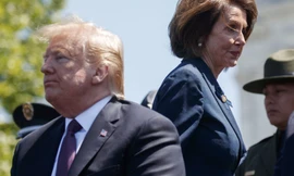 Tổng thống Mỹ Donald Trump và Chủ tịch Hạ viện Nancy Pelosi. Ảnh: AP