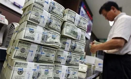 Ngân hàng Nhà nước bất ngờ nâng giá bán USD