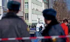 Hai cảnh sát bị bắn chết, tang thương bao trùm nước Nga 