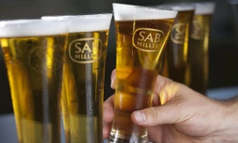 Thương vụ 160 tỷ USD sáp nhập hai hãng bia thế giới