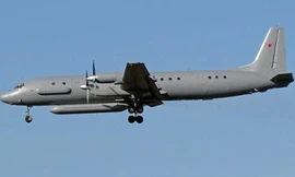 máy bay Il-20