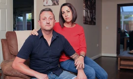 Vợ chồng nhà French vô cùng buồn rầu vì để mất số tiền quá lớn.