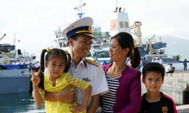 Gia đình trung úy QNCN Nguyễn Duy Chinh.