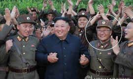 Hậu thử tên lửa, ông Kim phong quân hàm cho hơn 100 nhà khoa học