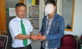 Lái xe taxi Mai Linh trả lại vàng hành khách để quên