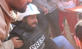 Đưa tin bạo động ở dải Gaza, 13 nhà báo bị thương