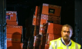 Các hộp túi xách hàng hiệu thu giữ từ 3 căn hộ có liên quan đến cựu Thủ tướng Najib ở Pavilion Residences hồi tuần trước. Ảnh: NST