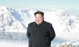 Chủ tịch Triều Tiên Kim Jong-un leo núi Paekdu hồi tháng 12/2017. Ảnh: Yonhap