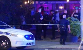 Cảnh sát phong tỏa hiện trường vụ xả súng. Ảnh: WKEF